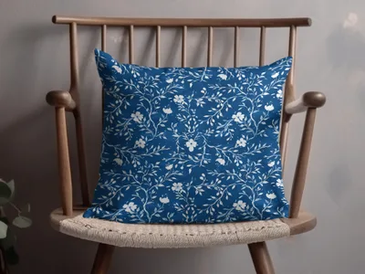 Blue Seamless Chinoiserie with Floral and Leafy Pattern