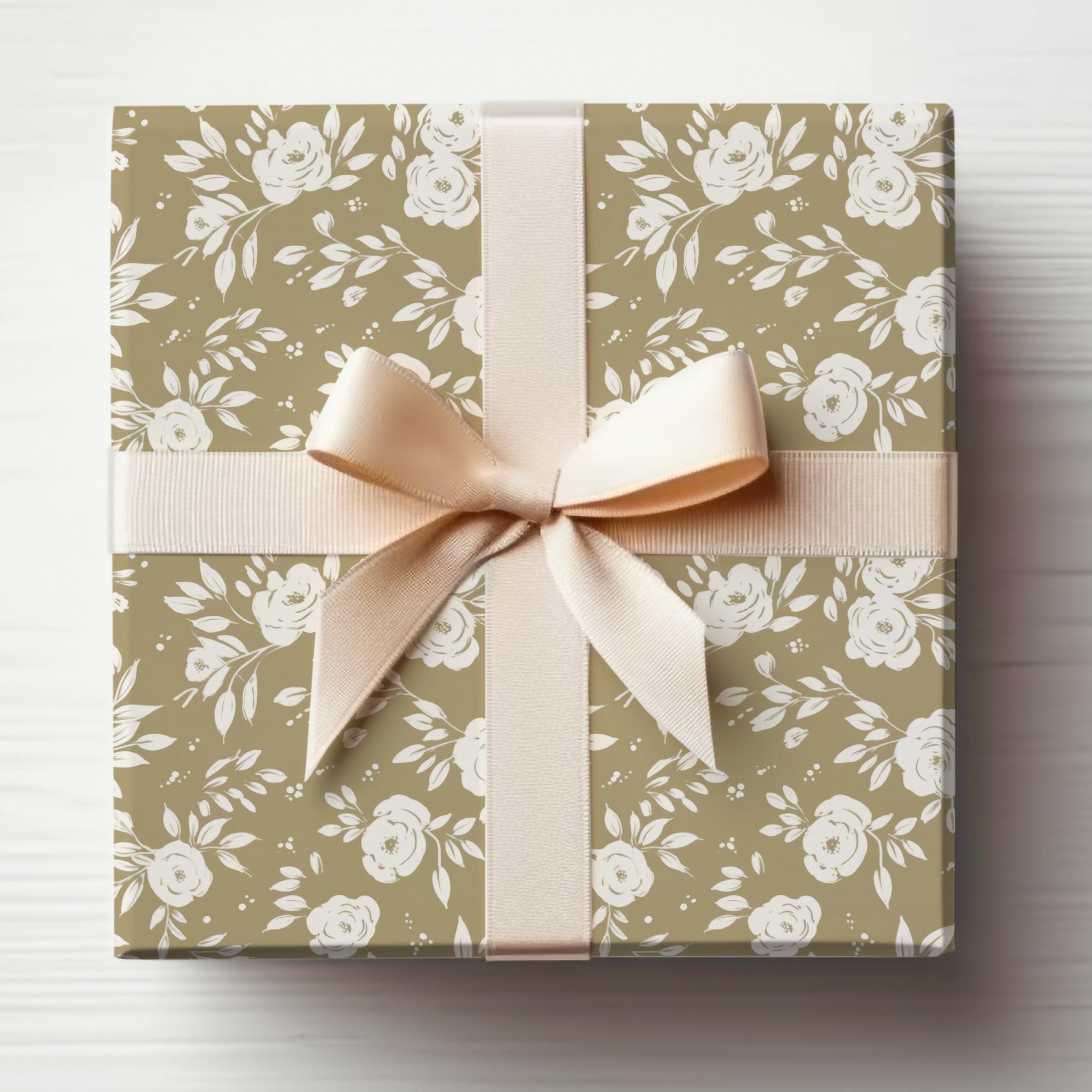 Simple Modern Boho Seamless Pattern with Roses in Gold Shade