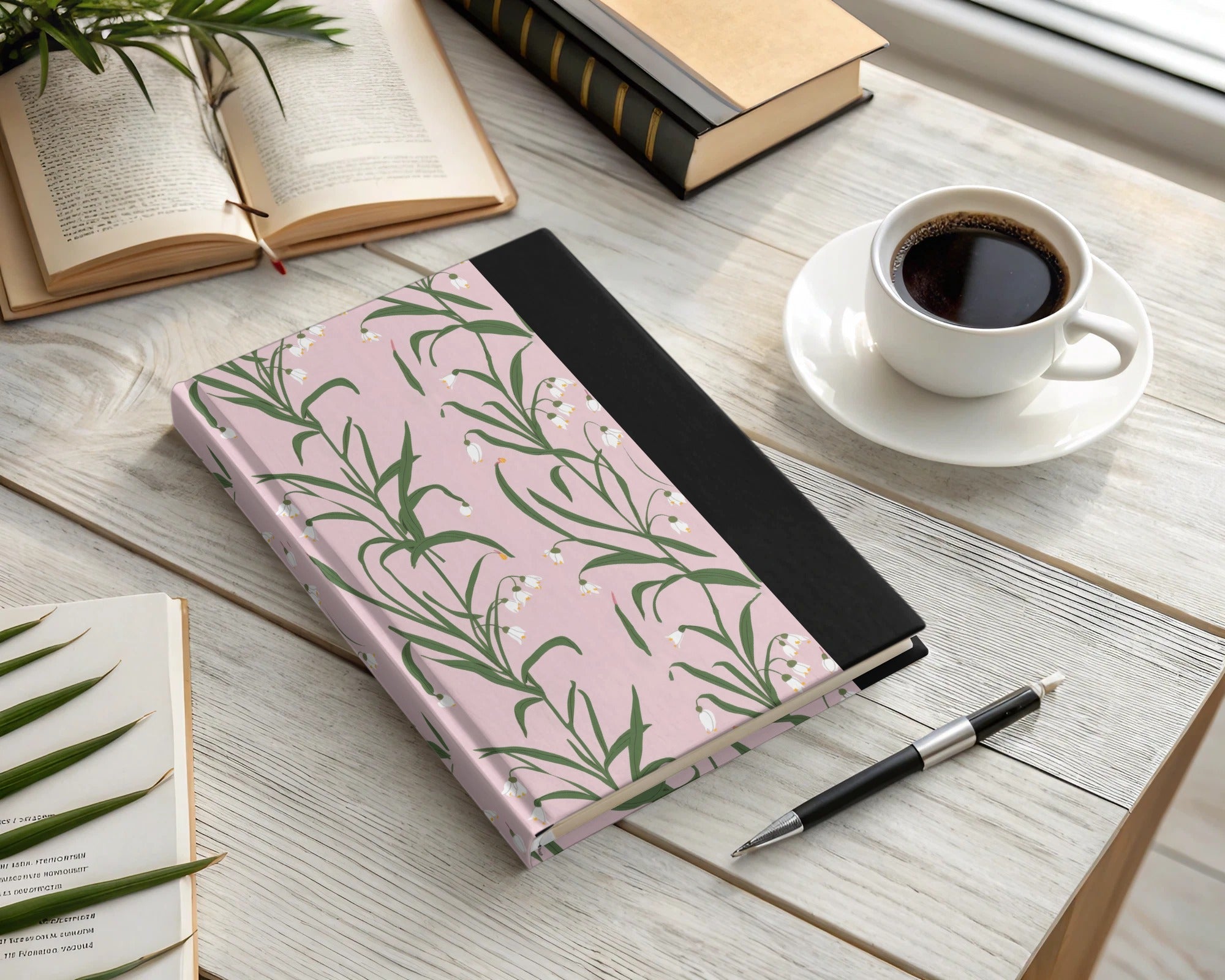 Light Pink Modern Lilly of The Valley Seamless Pattern